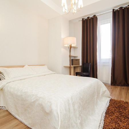 Extra Grand Lev Tolstoi Two Bedrooms Кишинів Екстер'єр фото