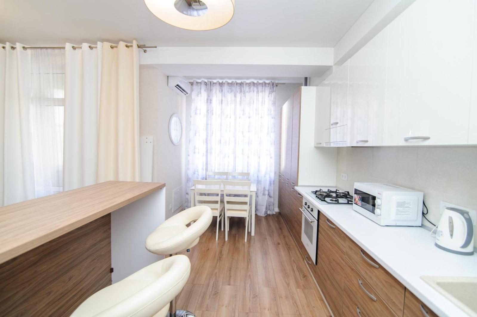 Extra Grand Lev Tolstoi Two Bedrooms Кишинів Екстер'єр фото